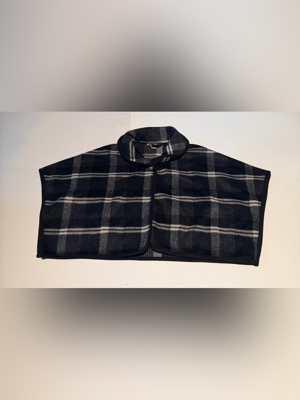 Cherokee Black/White/Grey Plaid Cape Poncho Size: XS (4/5)